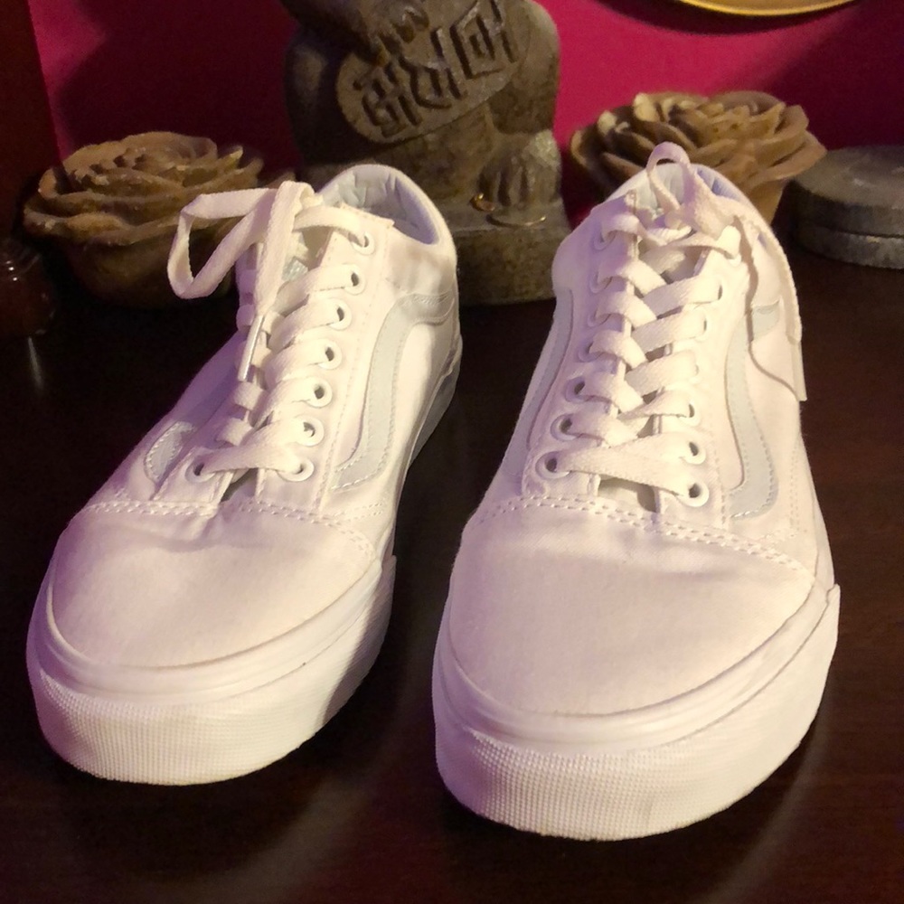 Vans - Picture 2 of 5